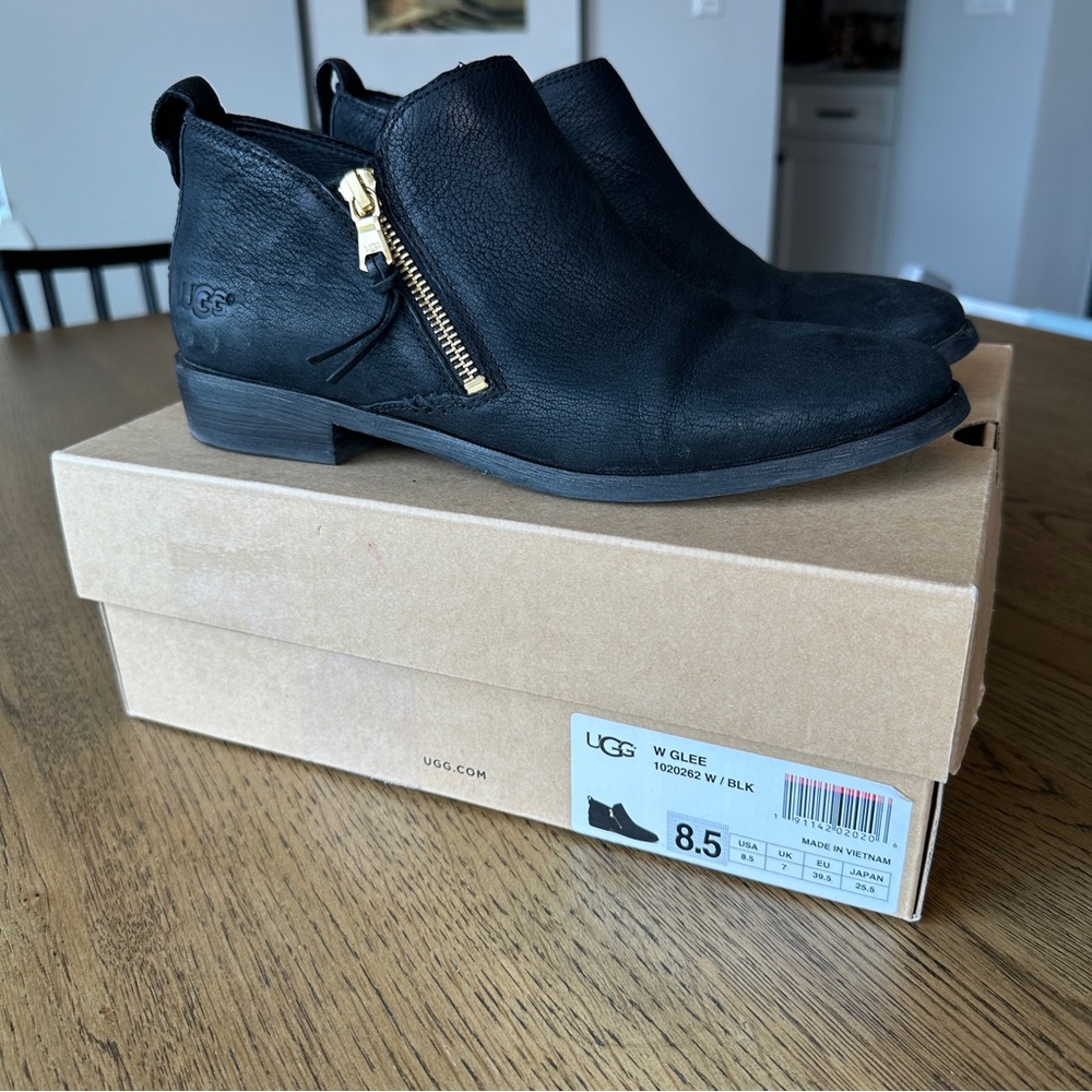 UGG Black Women’s Glee Ankle Boot Size 8.5